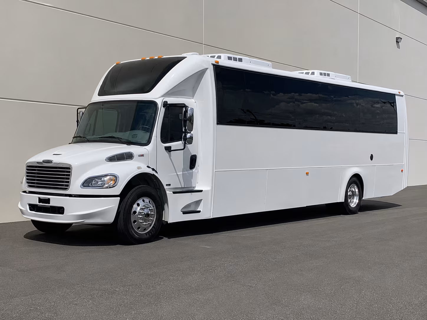 Dearborn Heights Homecoming & Prom Party Bus Rentals