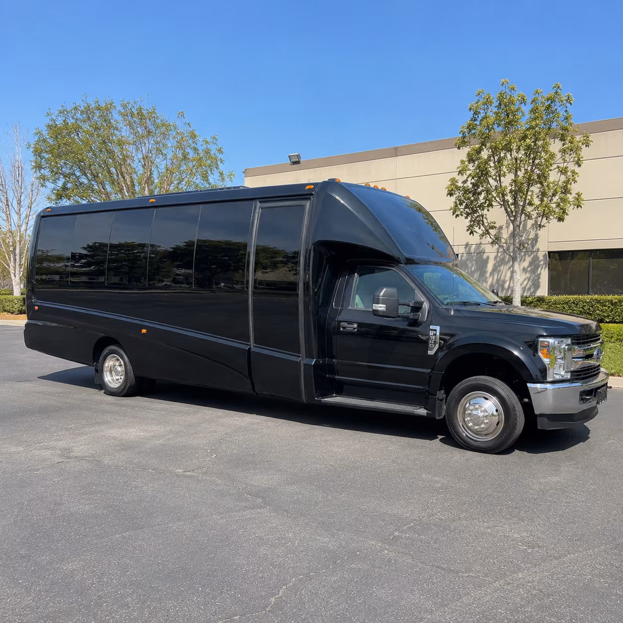 Dearborn Homecoming & Prom Party Bus Rentals