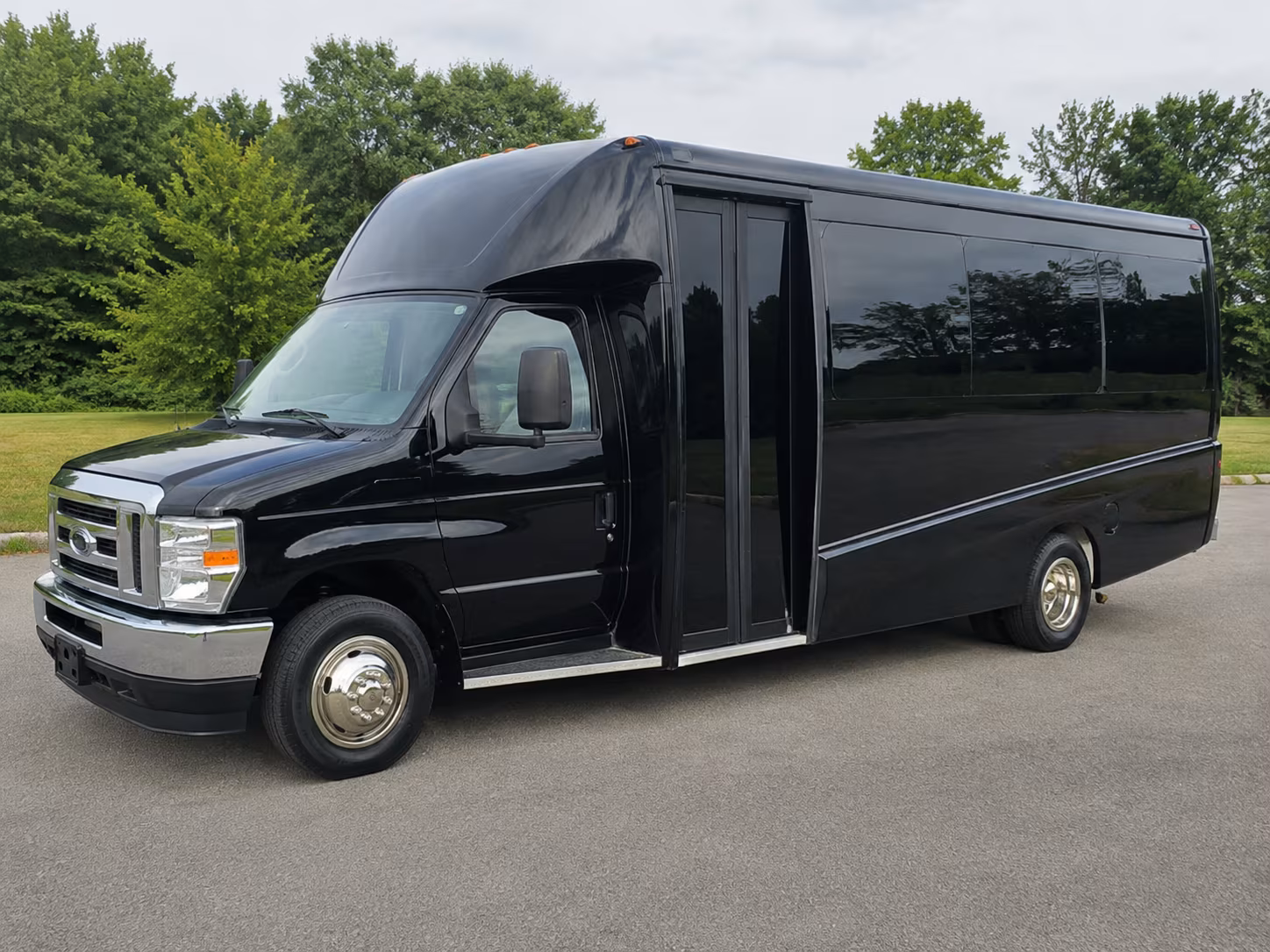 Dearborn Wedding Transportation & Shuttle Service