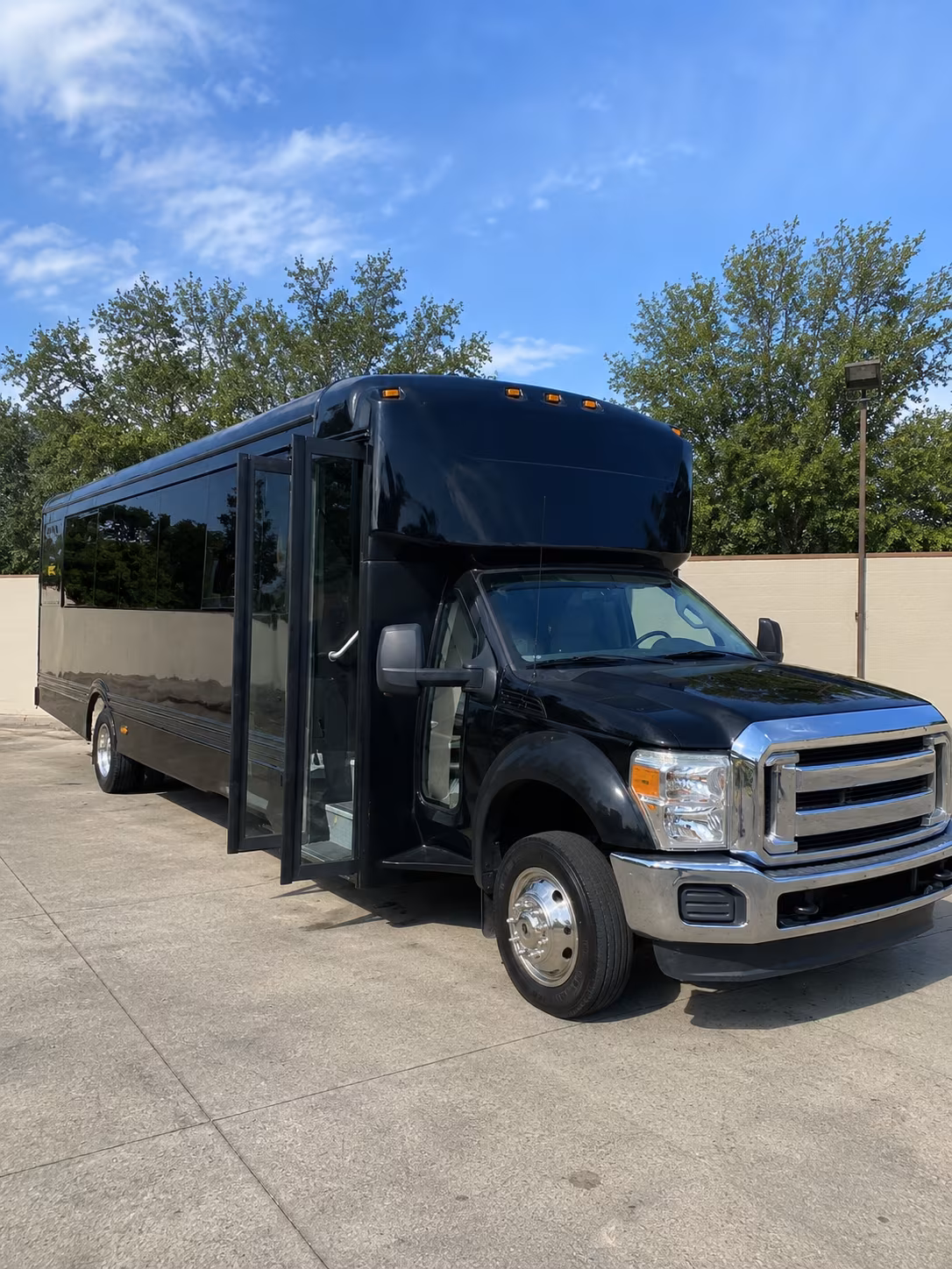 Troy Birthday, Sweet 16, & Quinceañera Party Bus Rentals